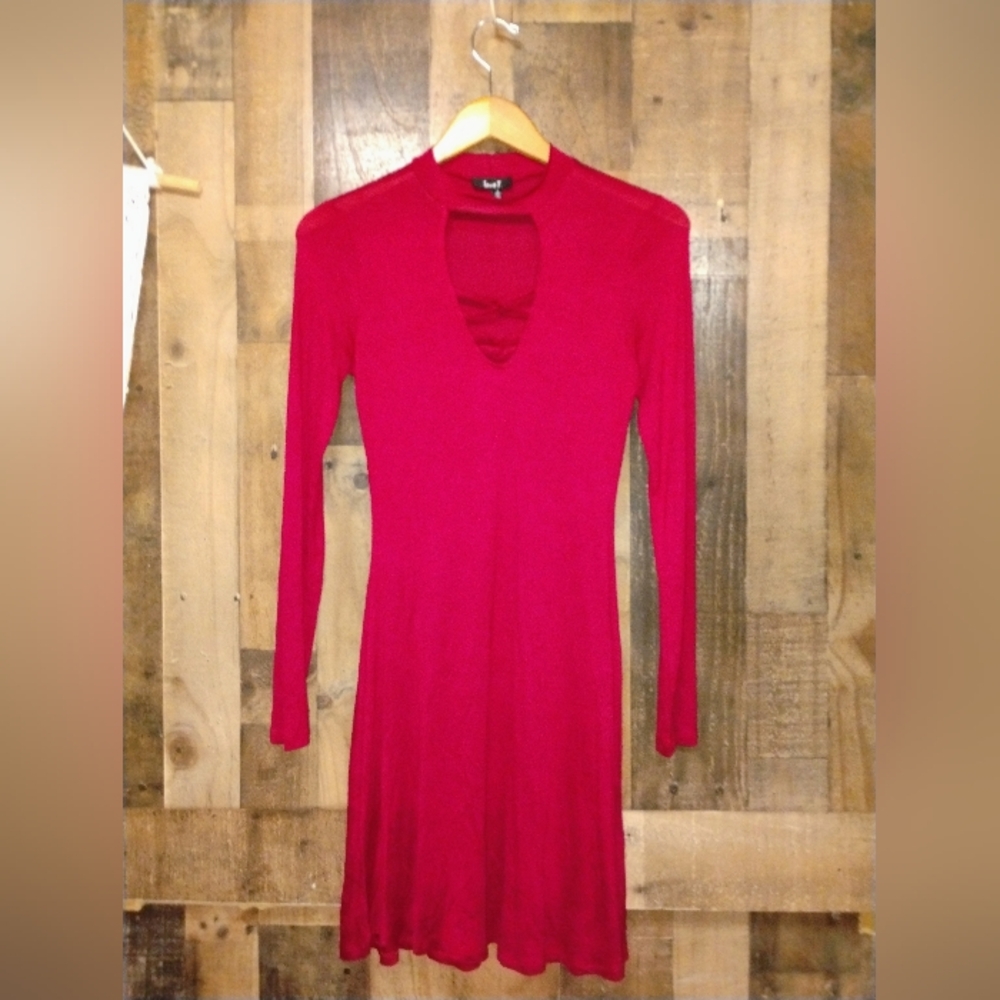 Love J Red Lace Up Cut Out Neckline Long Sleeve Dress Size Small - Picture 2 of 6